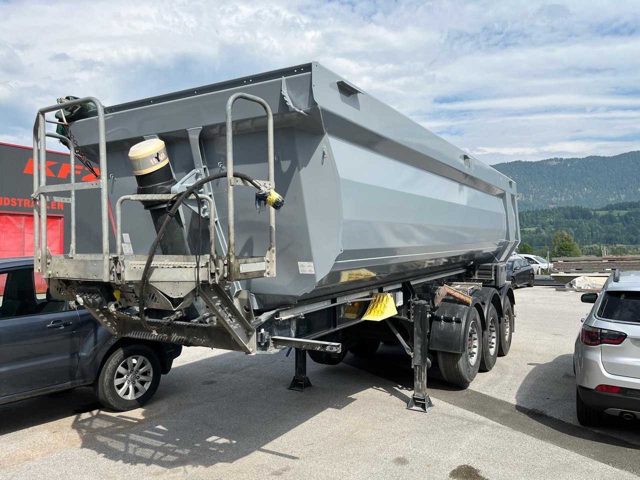 Schwarzmüller Hardox - Самосвал полуремарке: снимка 2 Schwarzmüller Hardox - Самосвал полуремарке: снимка 2