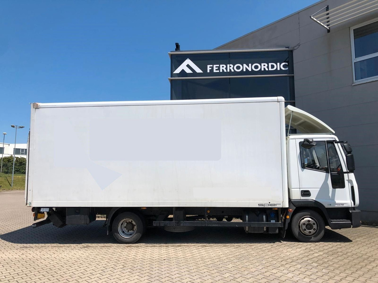Iveco 75 E 190 Koffer*LBW*Schalter*Blatt/Luft*Klima - Лекотоварен автомобил фургон: снимка 2 Iveco 75 E 190 Koffer*LBW*Schalter*Blatt/Luft*Klima - Лекотоварен автомобил фургон: снимка 2