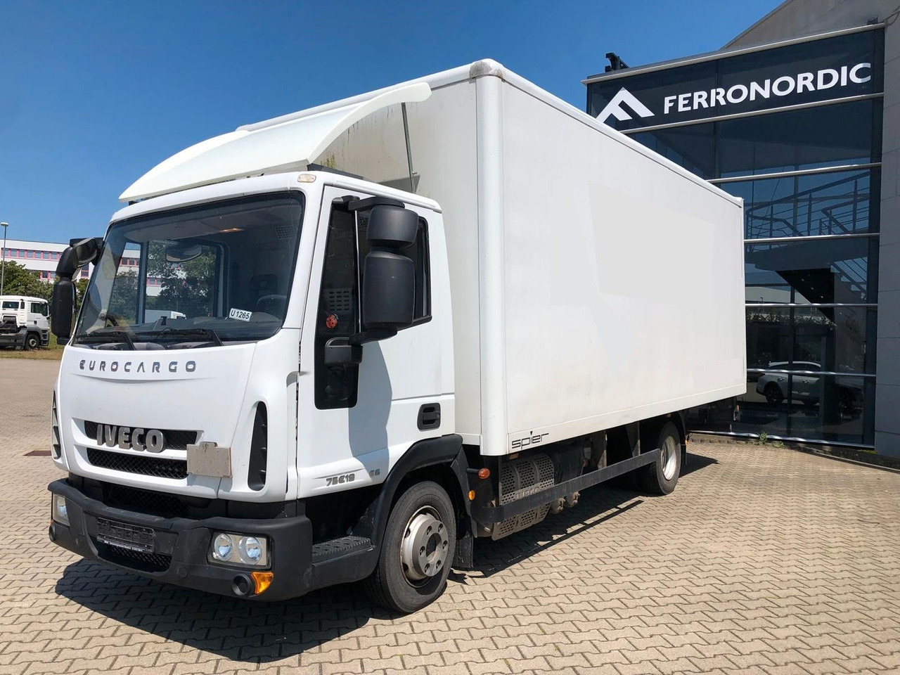 Iveco 75 E 190 Koffer*LBW*Schalter*Blatt/Luft*Klima - Лекотоварен автомобил фургон: снимка 4 Iveco 75 E 190 Koffer*LBW*Schalter*Blatt/Luft*Klima - Лекотоварен автомобил фургон: снимка 4
