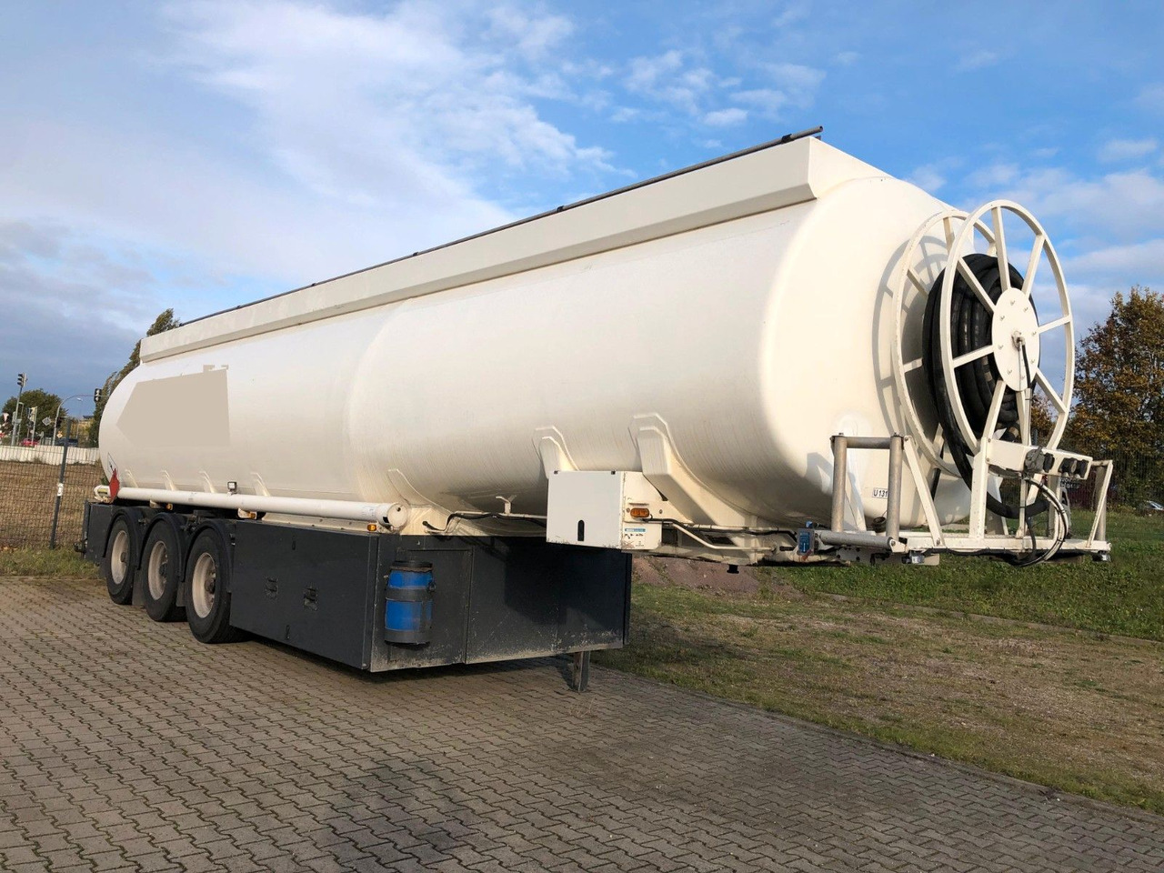 ROHR TAL-A-ZE 4Kammern*ADR*BENZIN*DIESEL*HEIZÖL - Полуремарке цистерна: снимка 1 ROHR TAL-A-ZE 4Kammern*ADR*BENZIN*DIESEL*HEIZÖL - Полуремарке цистерна: снимка 1