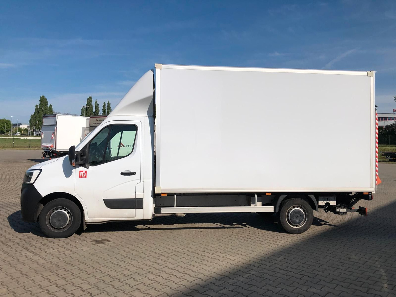 Renault MASTER RED 3.5T*LBW*Klima*4.2m*AUCH MIETE - Лекотоварен автомобил фургон: снимка 3 Renault MASTER RED 3.5T*LBW*Klima*4.2m*AUCH MIETE - Лекотоварен автомобил фургон: снимка 3