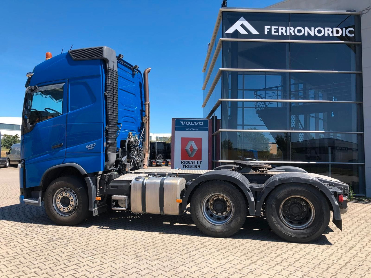 Volvo FH500 6x4*Liftachse*80T*IP-Cool*PTO - Влекач: снимка 4 Volvo FH500 6x4*Liftachse*80T*IP-Cool*PTO - Влекач: снимка 4