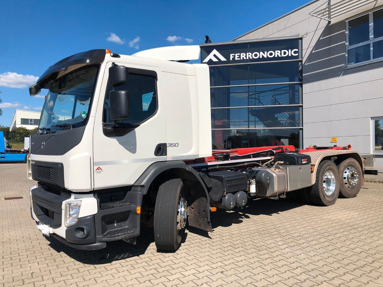 Volvo FE 350 6x2 Lenkachse*Alufelgen*HIAB*AHK*Klima - Мултилифт с кука камион: снимка 2 Volvo FE 350 6x2 Lenkachse*Alufelgen*HIAB*AHK*Klima - Мултилифт с кука камион: снимка 2