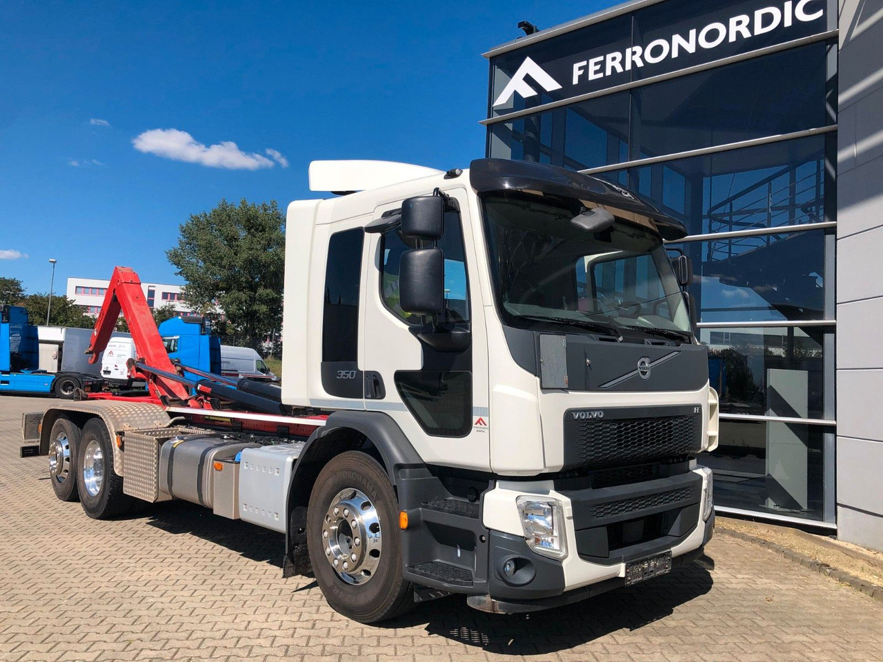 Volvo FE 350 6x2 Lenkachse*Alufelgen*HIAB*AHK*Klima - Мултилифт с кука камион: снимка 1 Volvo FE 350 6x2 Lenkachse*Alufelgen*HIAB*AHK*Klima - Мултилифт с кука камион: снимка 1