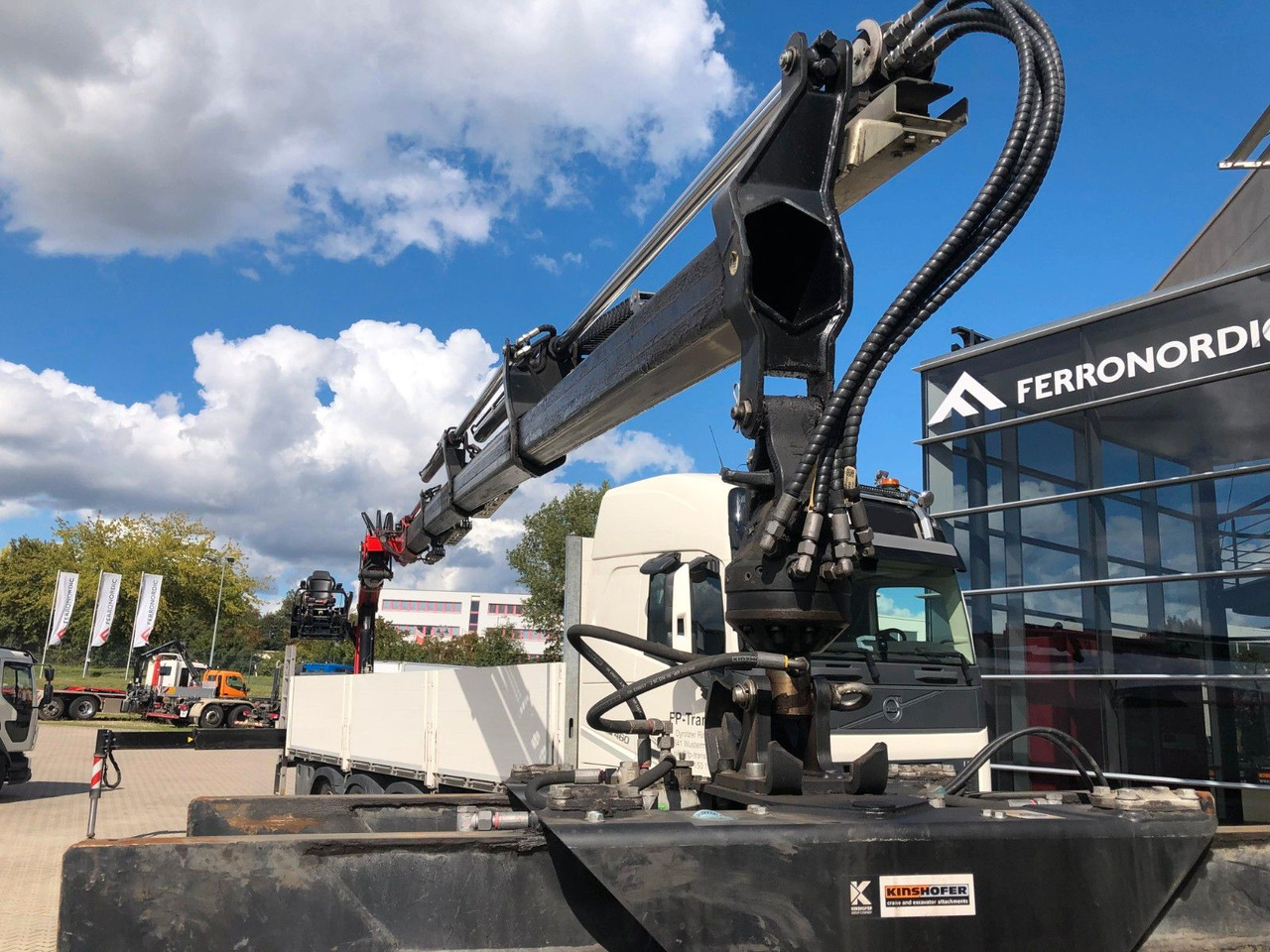 Volvo FH460 8x2 TRIDEM VLA&NLA gelenkt*FASSI F215AS.24 - Бордови камион, Камион с кран: снимка 4 Volvo FH460 8x2 TRIDEM VLA&NLA gelenkt*FASSI F215AS.24 - Бордови камион, Камион с кран: снимка 4