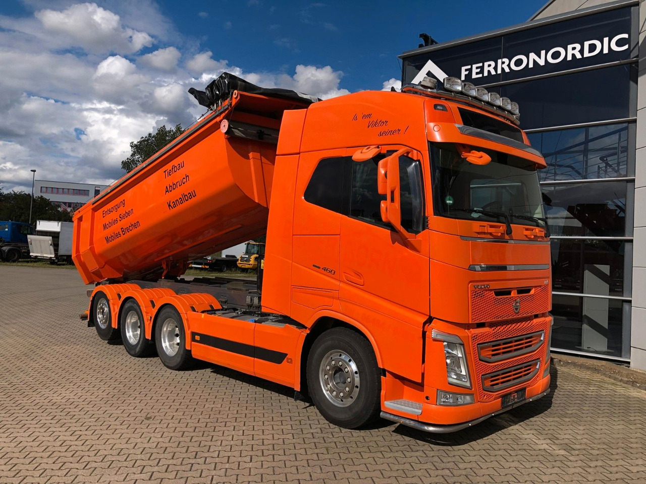 Volvo FH460 8x4 Tridem*Lift+LenkAchse*ALU*AHK*VollLuft - Самосвал камион: снимка 2 Volvo FH460 8x4 Tridem*Lift+LenkAchse*ALU*AHK*VollLuft - Самосвал камион: снимка 2