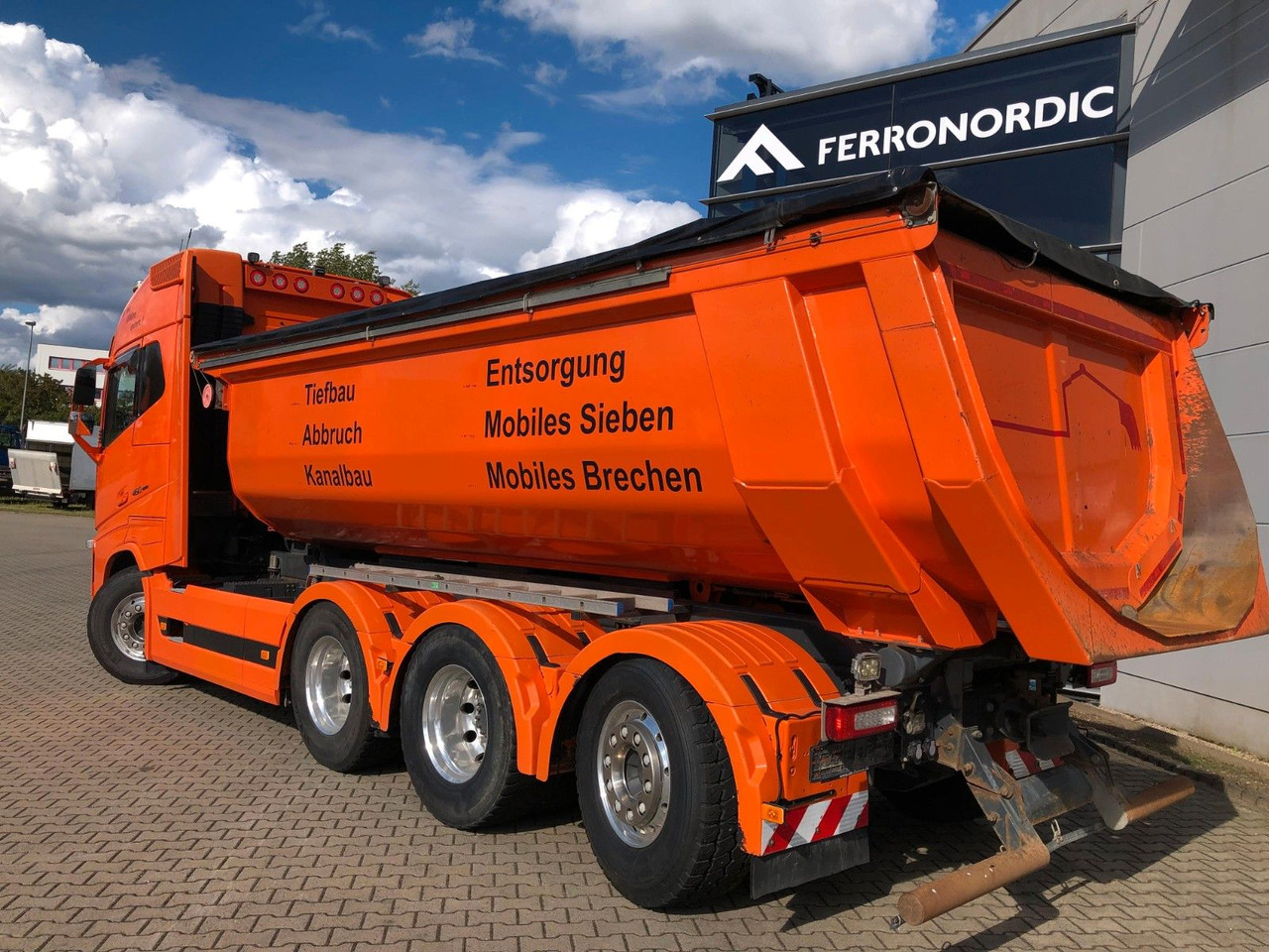 Volvo FH460 8x4 Tridem*Lift+LenkAchse*ALU*AHK*VollLuft - Самосвал камион: снимка 5 Volvo FH460 8x4 Tridem*Lift+LenkAchse*ALU*AHK*VollLuft - Самосвал камион: снимка 5