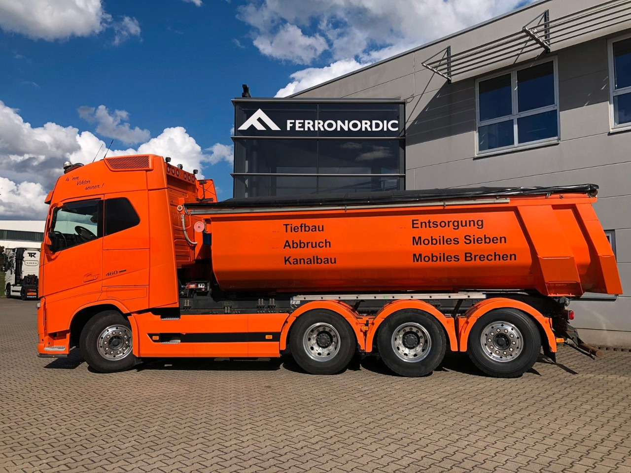 Volvo FH460 8x4 Tridem*Lift+LenkAchse*ALU*AHK*VollLuft - Самосвал камион: снимка 4 Volvo FH460 8x4 Tridem*Lift+LenkAchse*ALU*AHK*VollLuft - Самосвал камион: снимка 4