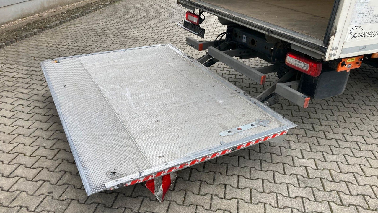 Volvo FL 12.240 Ladebordwand*Klima - Камион фургон: снимка 4 Volvo FL 12.240 Ladebordwand*Klima - Камион фургон: снимка 4