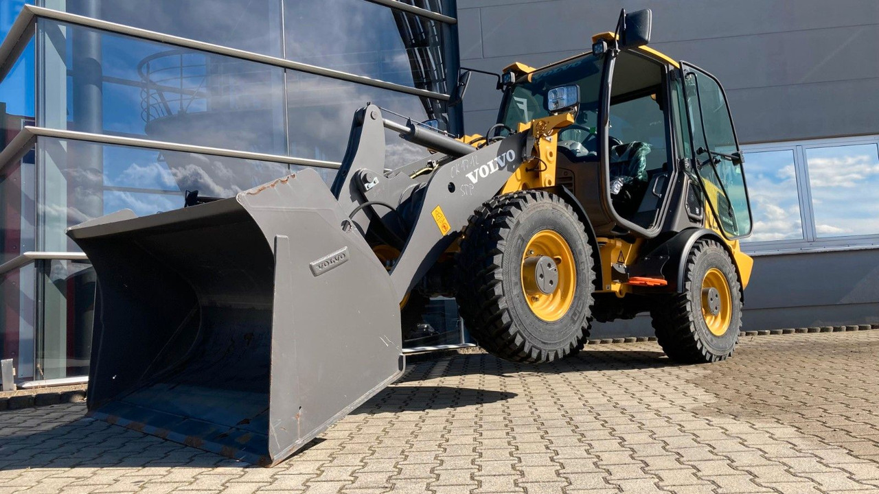 Volvo JL25H Electric *Auch Miete Volvo L25 Electric *Auch Miete*Neuzustand+22+14 kW - Колесен товарач: снимка 5 Volvo JL25H Electric *Auch Miete Volvo L25 Electric *Auch Miete*Neuzustand+22+14 kW - Колесен товарач: снимка 5