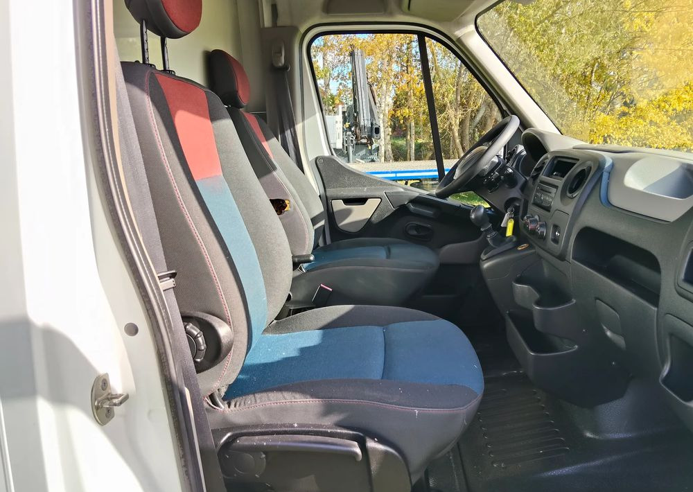 Лекотоварен автомобил фургон Renault Master: снимка 12