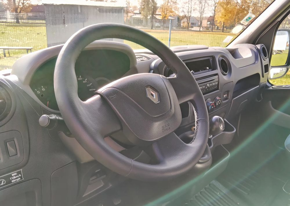 Лекотоварен автомобил фургон Renault Master: снимка 14