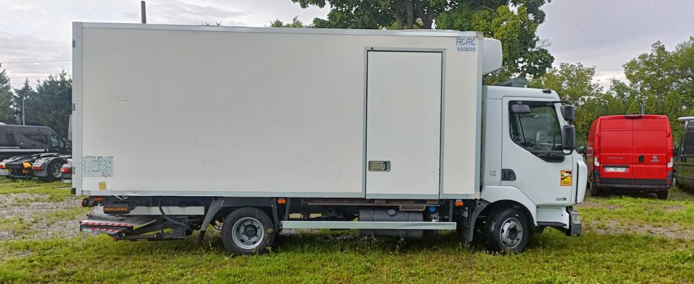 Renault Midlum - Рефрижератор камион: снимка 4 Renault Midlum - Рефрижератор камион: снимка 4