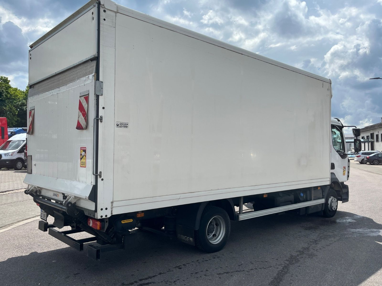 Renault D7.5 210 Kofferaufbau mit LBW - Лекотоварен автомобил фургон: снимка 4 Renault D7.5 210 Kofferaufbau mit LBW - Лекотоварен автомобил фургон: снимка 4