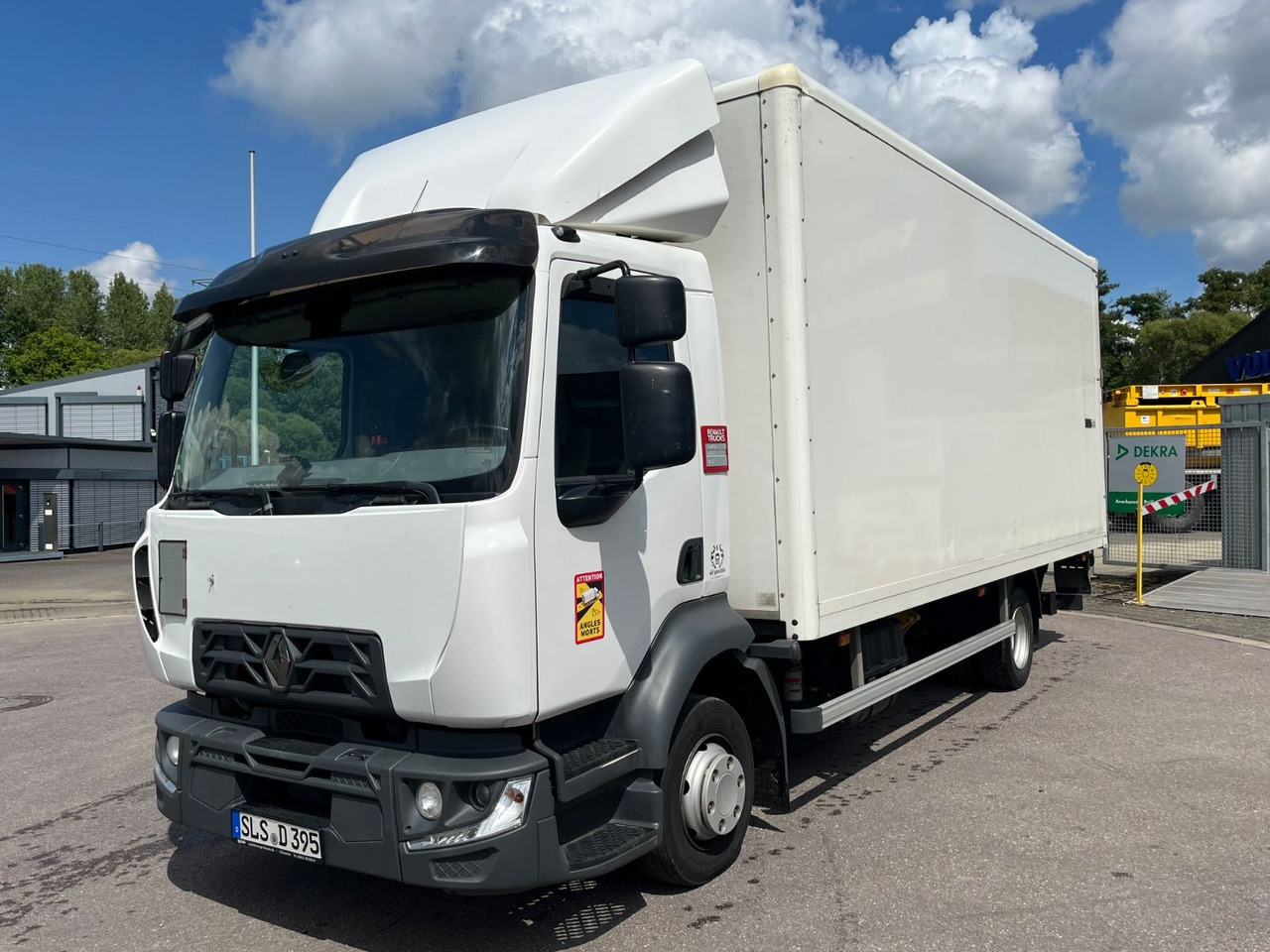Renault D7.5 210 Kofferaufbau mit LBW - Лекотоварен автомобил фургон: снимка 1 Renault D7.5 210 Kofferaufbau mit LBW - Лекотоварен автомобил фургон: снимка 1