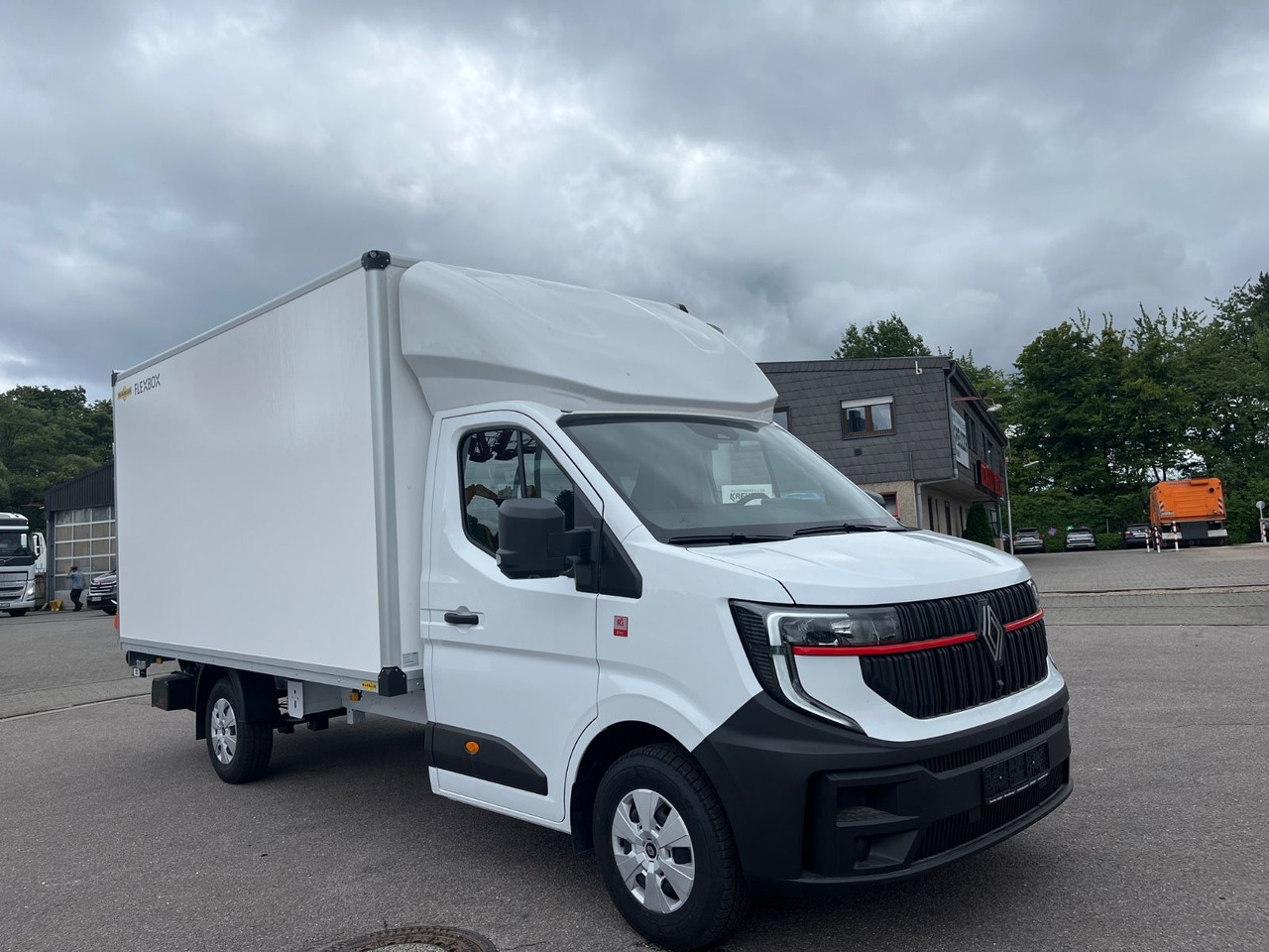 Renault MASTER HUMBAUR KOFFER - Лекотоварен автомобил фургон: снимка 2 Renault MASTER HUMBAUR KOFFER - Лекотоварен автомобил фургон: снимка 2