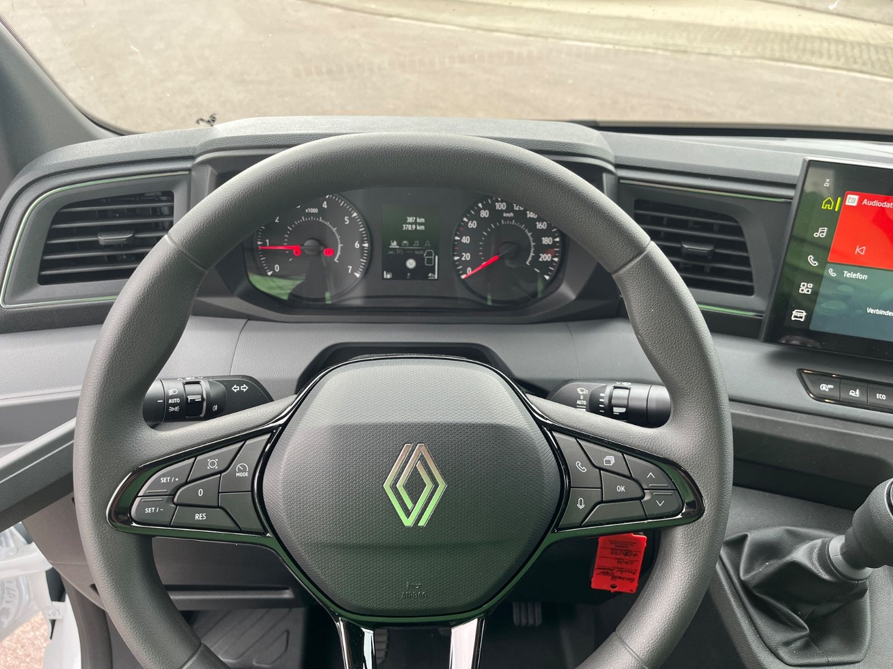 Лекотоварен автомобил фургон Renault MASTER HUMBAUR KOFFER: снимка 13