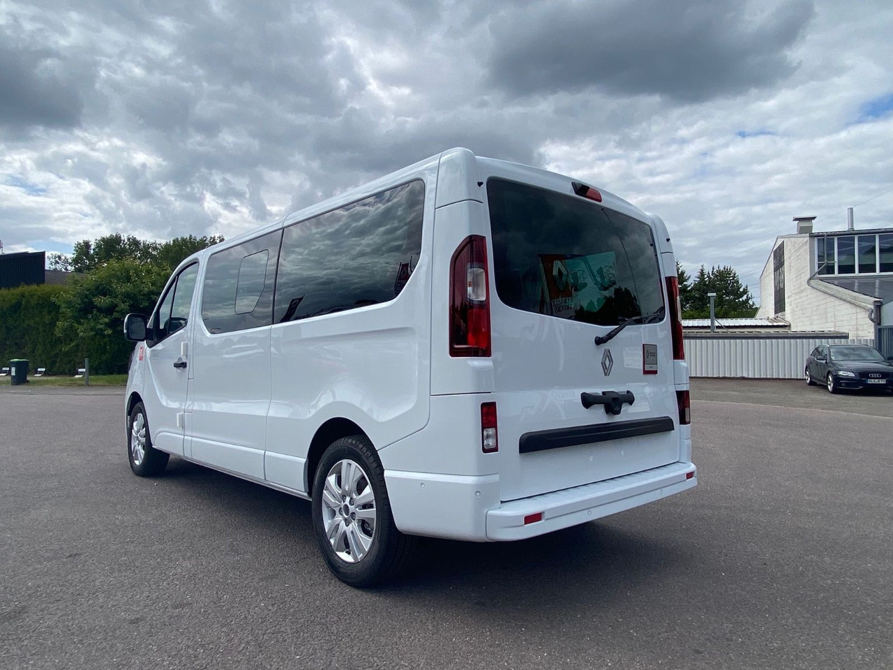 Микробус, Пътнически бус Renault TRAFIC 9-Sitzer L2H1: снимка 9