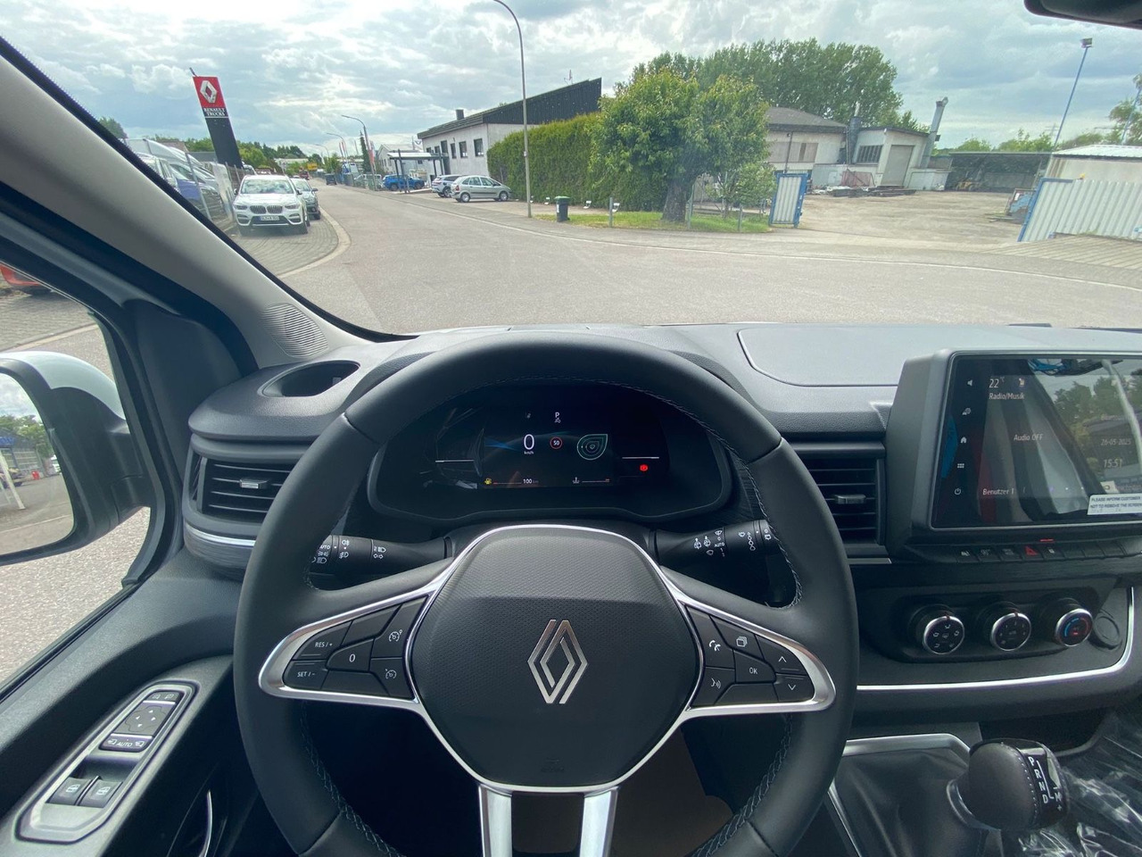 Микробус, Пътнически бус Renault TRAFIC 9-Sitzer L2H1: снимка 11