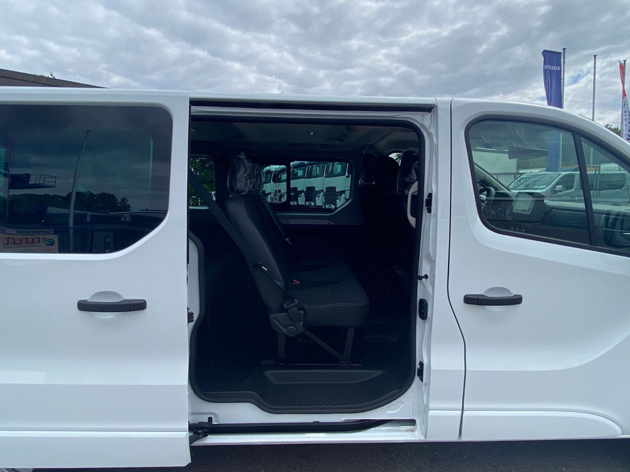 Микробус, Пътнически бус Renault TRAFIC 9-Sitzer L2H1: снимка 7