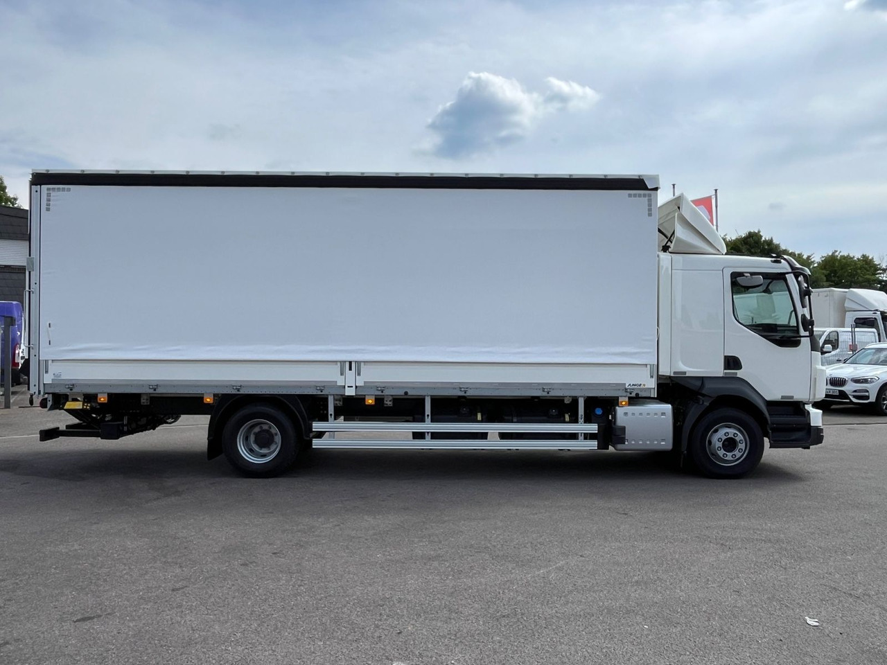 Volvo FL 14.245 Junge Schiebeplanenaufbau LBW - Камион с брезент: снимка 3 Volvo FL 14.245 Junge Schiebeplanenaufbau LBW - Камион с брезент: снимка 3