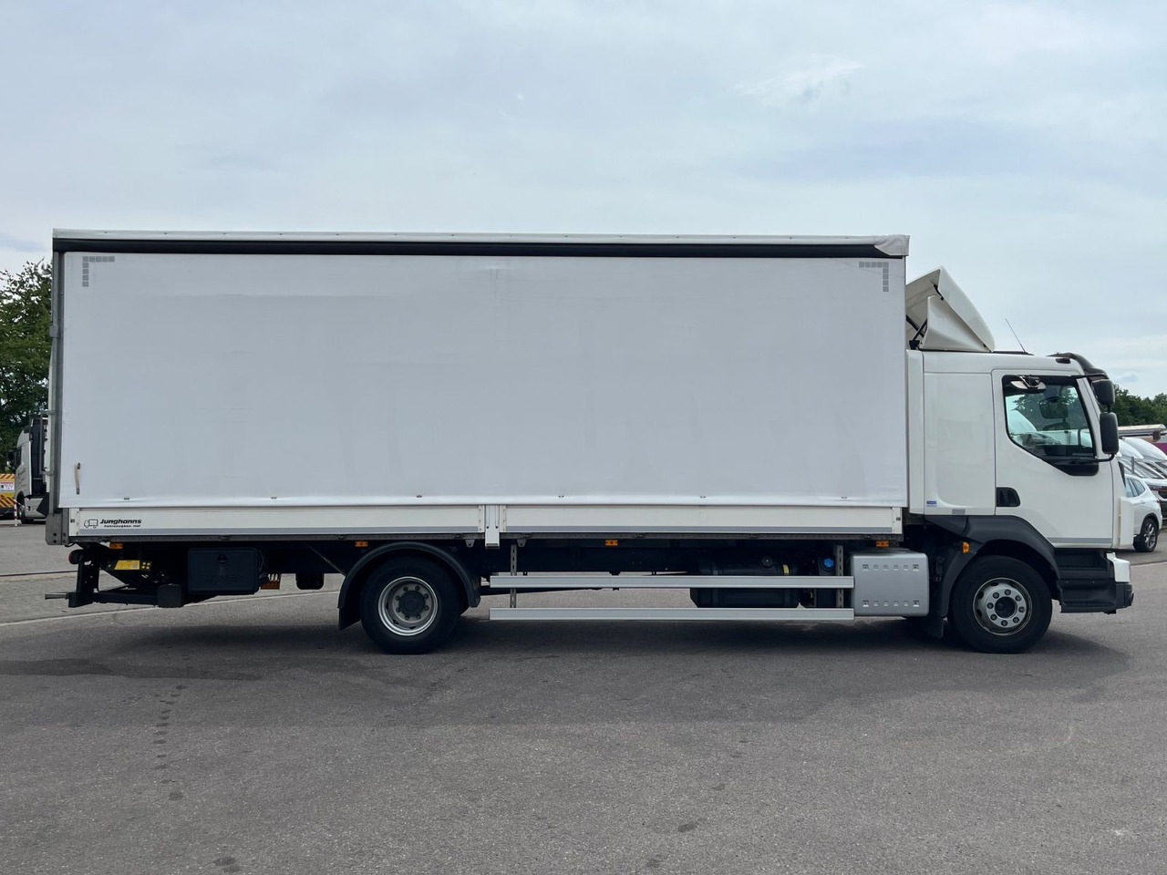 Volvo FL 14.245 Junghanns Schiebeplane LBW - Камион с брезент: снимка 4 Volvo FL 14.245 Junghanns Schiebeplane LBW - Камион с брезент: снимка 4