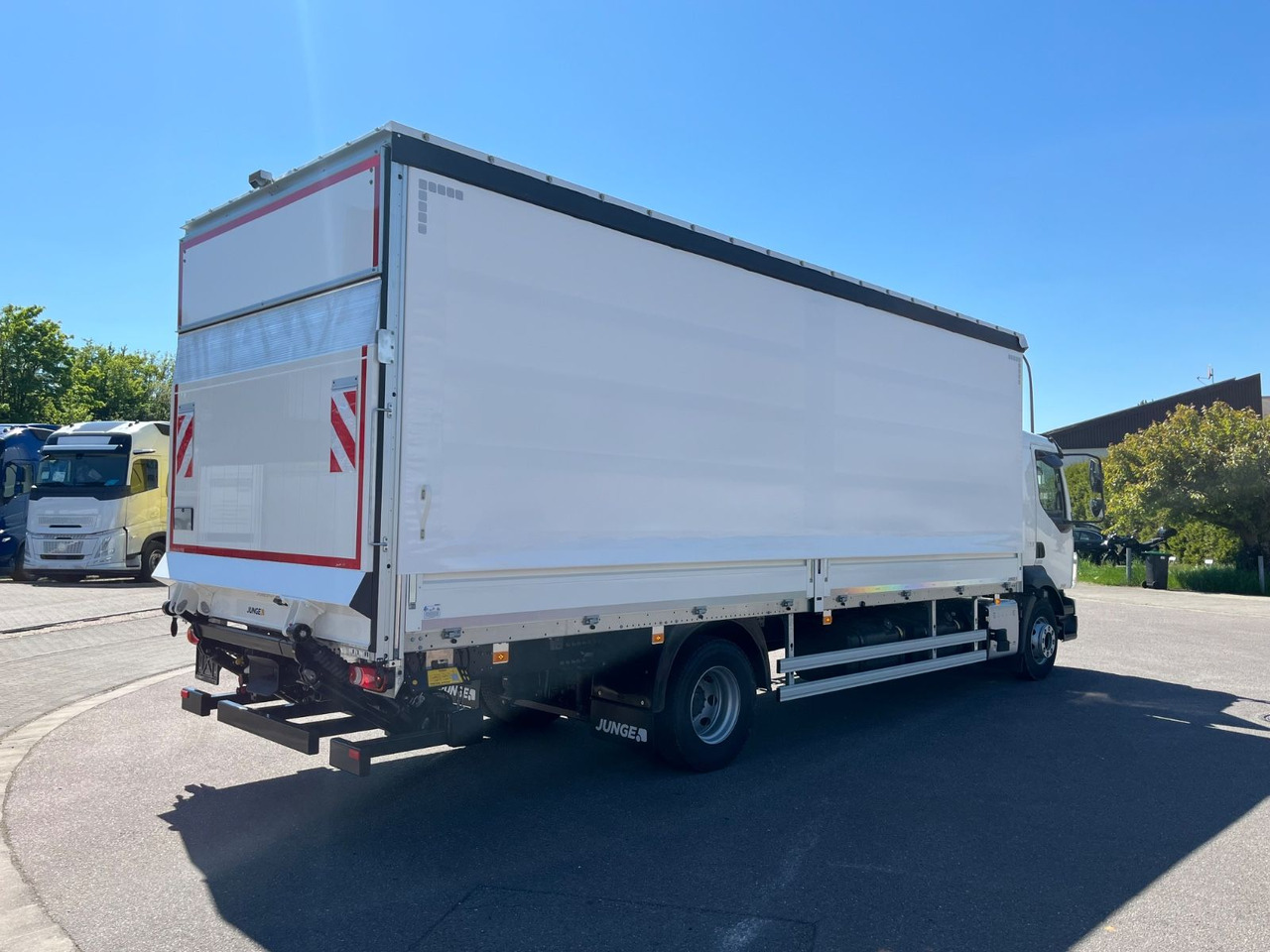 Volvo FL 16.280 Junge Schiebeplane - Камион с брезент: снимка 5 Volvo FL 16.280 Junge Schiebeplane - Камион с брезент: снимка 5