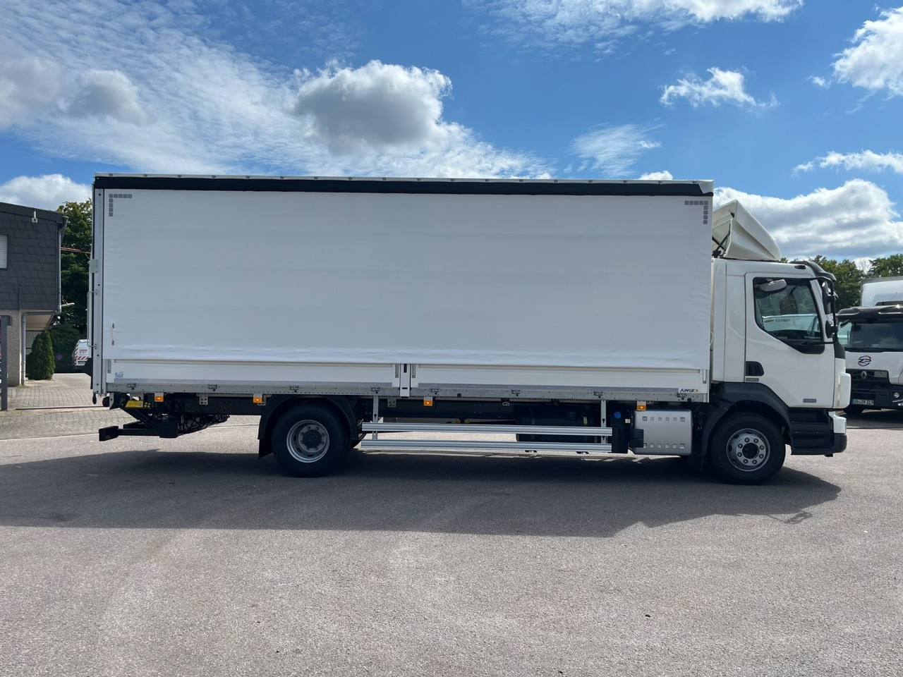 Volvo FL16.280 Junge Schiebeplane - Камион с брезент: снимка 4 Volvo FL16.280 Junge Schiebeplane - Камион с брезент: снимка 4