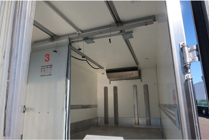 FUSO Canter Thermoking T 600R Koel/Vries + Laadklep - Рефрижератор камион: снимка 3 FUSO Canter Thermoking T 600R Koel/Vries + Laadklep - Рефрижератор камион: снимка 3