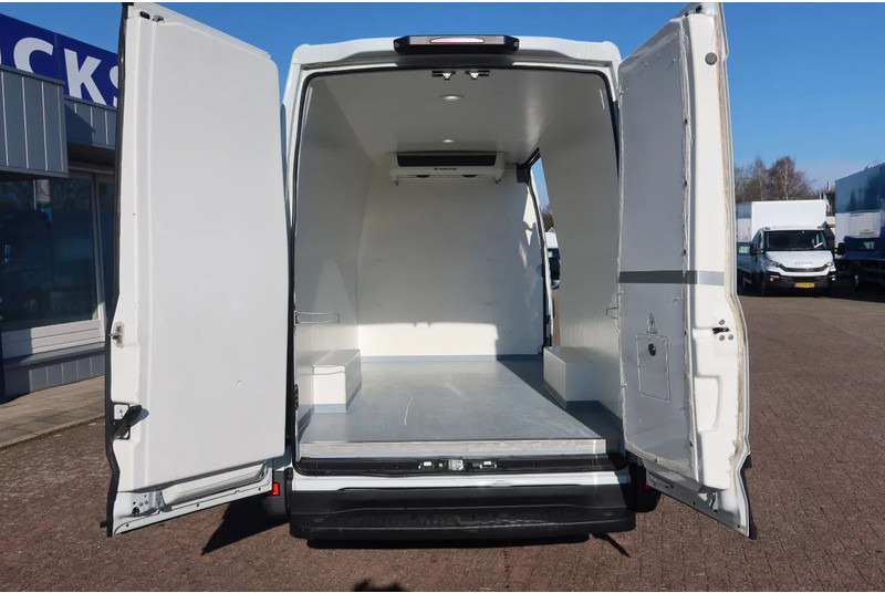 Iveco Daily 35S12 Koel/vries + Stekker 220 volt L2/h2 thermoking - Хладилен бус: снимка 3 Iveco Daily 35S12 Koel/vries + Stekker 220 volt L2/h2 thermoking - Хладилен бус: снимка 3