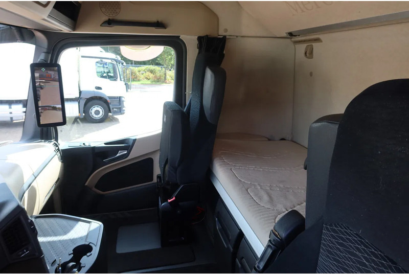 Mercedes-Benz Actros 2642 LL Giga Space Wisselbare opbouw/chassis cabine + lift as - Контейнеровоз/ Сменна каросерия камион: снимка 4 Mercedes-Benz Actros 2642 LL Giga Space Wisselbare opbouw/chassis cabine + lift as - Контейнеровоз/ Сменна каросерия камион: снимка 4