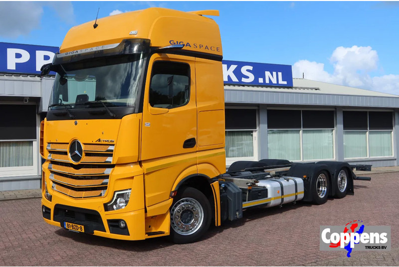 Mercedes-Benz Actros 2642 LL Giga Space Wisselbare opbouw/chassis cabine + lift as - Контейнеровоз/ Сменна каросерия камион: снимка 1 Mercedes-Benz Actros 2642 LL Giga Space Wisselbare opbouw/chassis cabine + lift as - Контейнеровоз/ Сменна каросерия камион: снимка 1