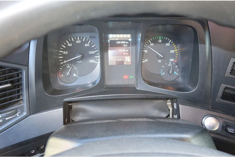Камион фургон Mercedes-Benz Antos 2127 L Bak+Klep Dhollandia 2.000 kg, Geisoleerd dak: снимка 9