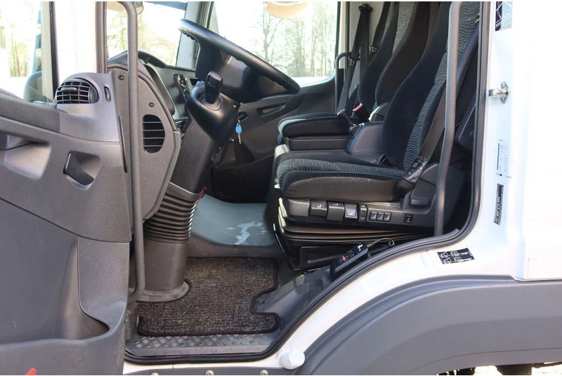Камион фургон Mercedes-Benz Atego 1321L Bakwagen Laadklep 2000kg / 3 Stoelen!!: снимка 12