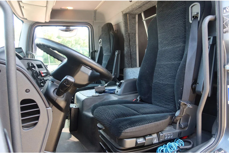 Mercedes-Benz Atego 816 L 3 Paarden/4 Ponies Nieuwe APK + nieuwe accu. - Камион за коне: снимка 5 Mercedes-Benz Atego 816 L 3 Paarden/4 Ponies Nieuwe APK + nieuwe accu. - Камион за коне: снимка 5