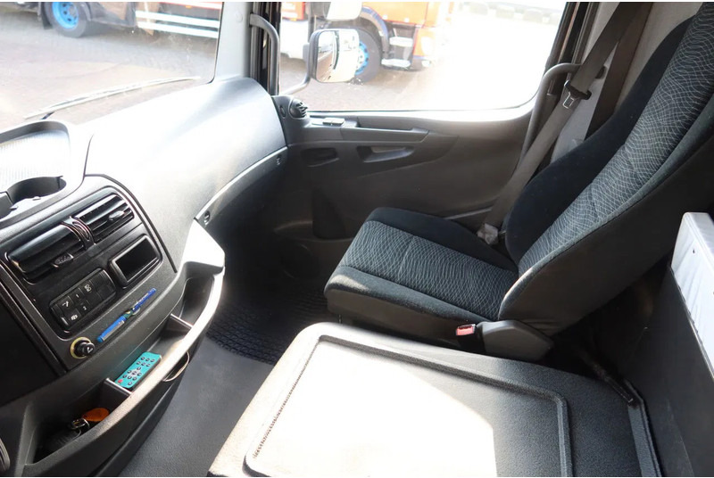 Mercedes-Benz Atego 818 818 L Bak+ Klep 1500 kg. Geisoleerd dak - Камион фургон: снимка 5 Mercedes-Benz Atego 818 818 L Bak+ Klep 1500 kg. Geisoleerd dak - Камион фургон: снимка 5