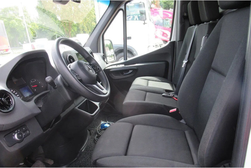 Mercedes-Benz Sprinter 316 CDI Koelen/Vriezen/ Verwarmen Carrier Xarios 350 + 220 volt nacht aansluiting - Хладилен бус: снимка 5 Mercedes-Benz Sprinter 316 CDI Koelen/Vriezen/ Verwarmen Carrier Xarios 350 + 220 volt nacht aansluiting - Хладилен бус: снимка 5