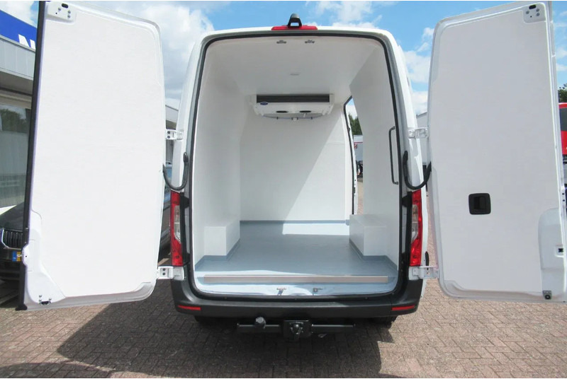 Mercedes-Benz Sprinter 316 CDI Koelen/Vriezen/ Verwarmen Carrier Xarios 350 + 220 volt nacht aansluiting - Хладилен бус: снимка 3 Mercedes-Benz Sprinter 316 CDI Koelen/Vriezen/ Verwarmen Carrier Xarios 350 + 220 volt nacht aansluiting - Хладилен бус: снимка 3