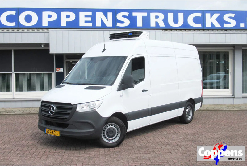 Mercedes-Benz Sprinter 317 CDI Koel / Vries/ verwarmen Carrier Xarios 350 + 220 volt nacht stekkerL2/H2 - Хладилен бус: снимка 1 Mercedes-Benz Sprinter 317 CDI Koel / Vries/ verwarmen Carrier Xarios 350 + 220 volt nacht stekkerL2/H2 - Хладилен бус: снимка 1