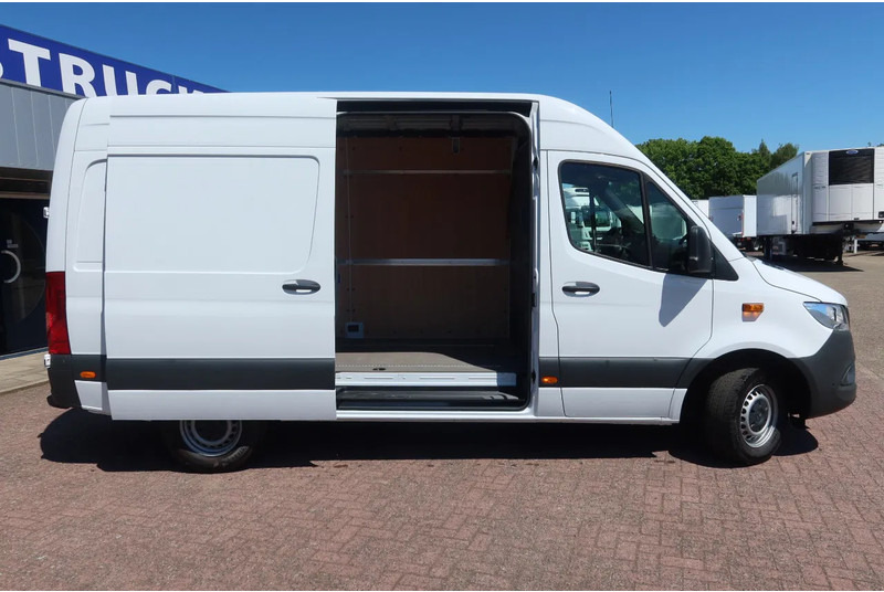 Mercedes-Benz Sprinter 317 CDI L2 H2 Gesloten Bestelwagen - Товарен бус: снимка 2 Mercedes-Benz Sprinter 317 CDI L2 H2 Gesloten Bestelwagen - Товарен бус: снимка 2