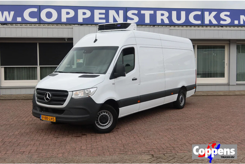 Mercedes-Benz Sprinter 317 Carrier Xarios 350 Koel/Vries/Verwarmen met Nachtaansluiting 220 Volt - Хладилен бус: снимка 1 Mercedes-Benz Sprinter 317 Carrier Xarios 350 Koel/Vries/Verwarmen met Nachtaansluiting 220 Volt - Хладилен бус: снимка 1