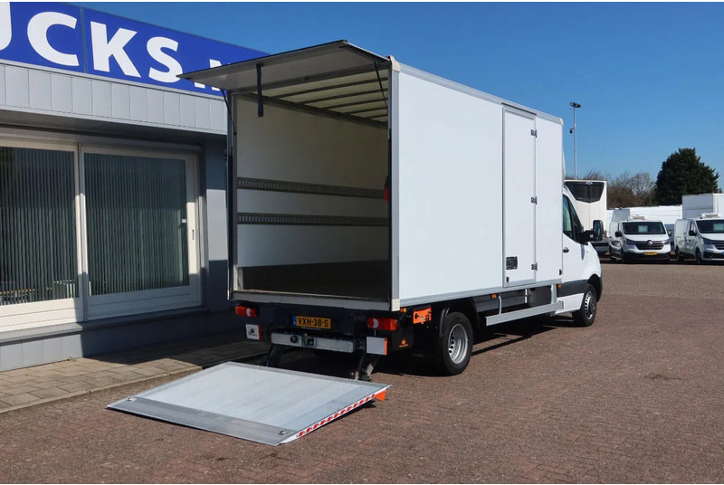 Mercedes-Benz Sprinter 515 CDI - Лекотоварен автомобил фургон: снимка 3 Mercedes-Benz Sprinter 515 CDI - Лекотоварен автомобил фургон: снимка 3
