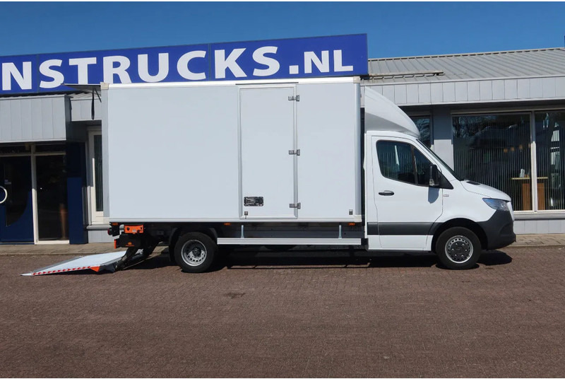 Лекотоварен автомобил фургон Mercedes-Benz Sprinter 515 CDI: снимка 16