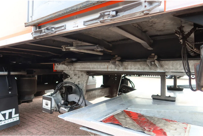 SYSTEM TRAILERS LPRS 18. 2 asser gesloten + stuuras en klep Dhollandia 2000 KG Daytona Grey - Затворена каросерия полуремарке: снимка 5 SYSTEM TRAILERS LPRS 18. 2 asser gesloten + stuuras en klep Dhollandia 2000 KG Daytona Grey - Затворена каросерия полуремарке: снимка 5