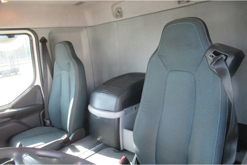 Volvo FL 250 Bakwagen + 6 deuren + Laadklep 2000 kg - Камион фургон: снимка 5 Volvo FL 250 Bakwagen + 6 deuren + Laadklep 2000 kg - Камион фургон: снимка 5