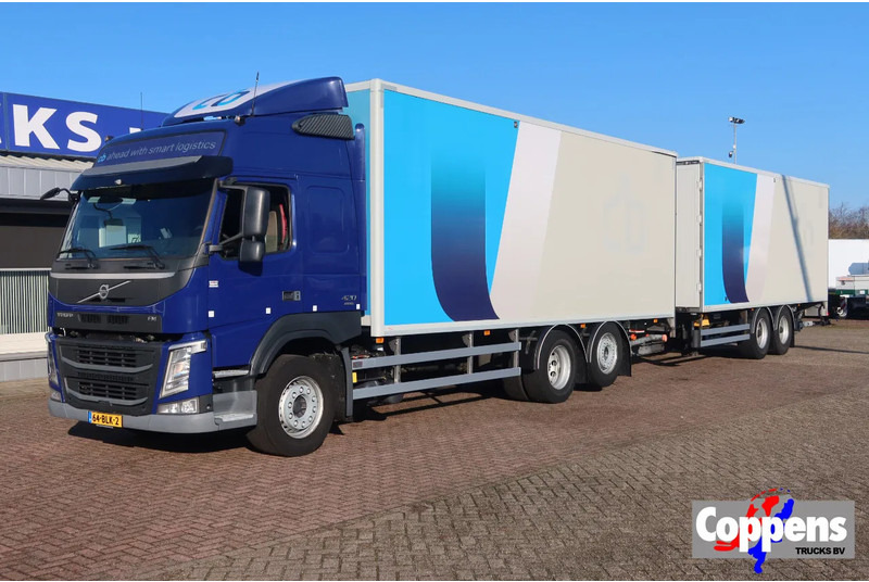Volvo FM 420 6x2 Bak + Dhollandia klep 1500 kg + Aanhanger 94-WS-TS - Камион фургон: снимка 1 Volvo FM 420 6x2 Bak + Dhollandia klep 1500 kg + Aanhanger 94-WS-TS - Камион фургон: снимка 1