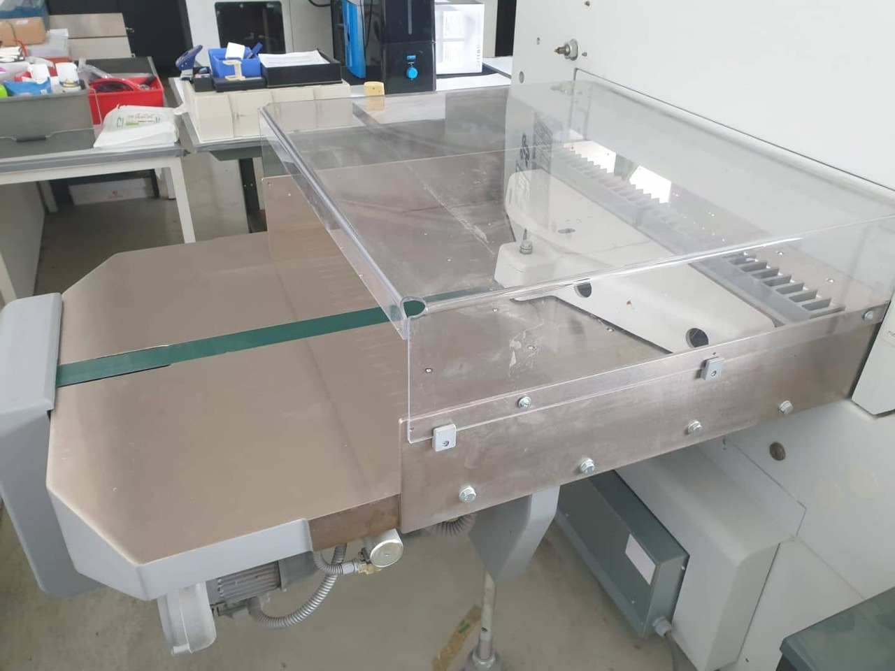 Polar 92 XT - Машина за рязане на хартия: снимка 4 Polar 92 XT - Машина за рязане на хартия: снимка 4
