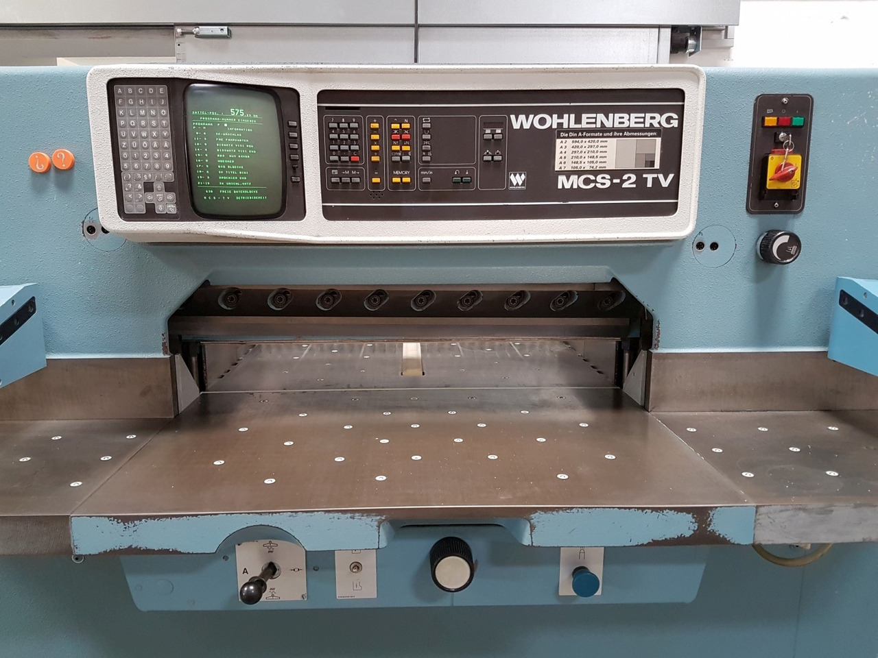 Wohlenberg 92 MCS2-TV - Машина за рязане на хартия: снимка 2 Wohlenberg 92 MCS2-TV - Машина за рязане на хартия: снимка 2