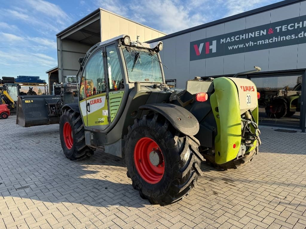 Claas 7040 - Телескопичен товарач: снимка 3 Claas 7040 - Телескопичен товарач: снимка 3