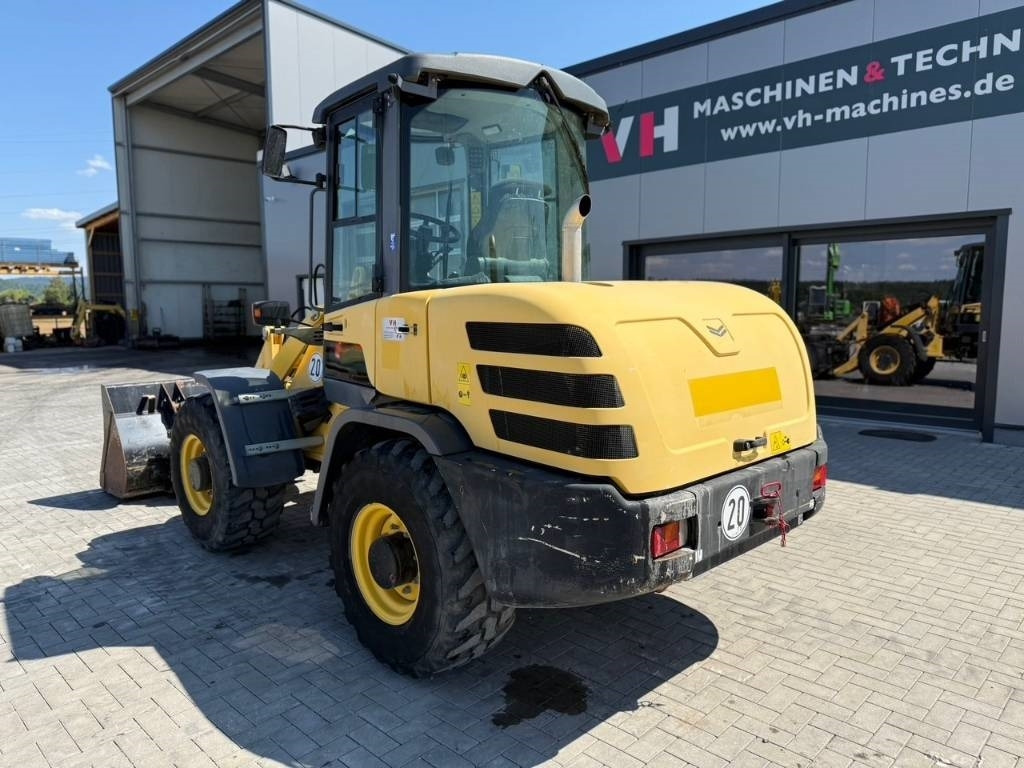 Yanmar V 80  - Колесен товарач: снимка 3 Yanmar V 80  - Колесен товарач: снимка 3